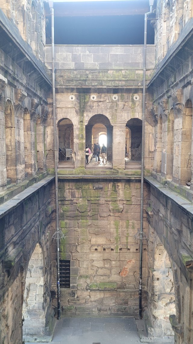Visite de la porta Nigra 1